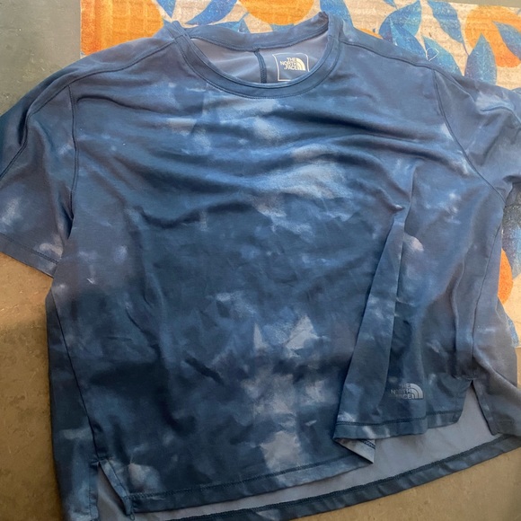 Northface top - Picture 1 of 5